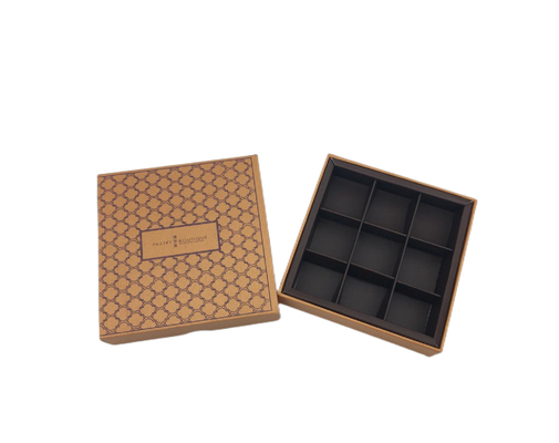 La exclusiva crea a Logo Clothing Luxury Gift Box para requisitos particulares con la cinta