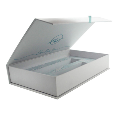El OEM del estilo del libro modifica la caja de papel cosmética de la impresión para requisitos particulares con Logo Gold Stamping