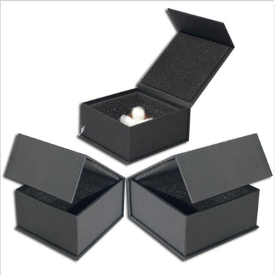 Buen precio Impresión en offset de papel 4c de la cartulina de encargo de Logo Magnetic Luxury Cosmetic Box en línea
