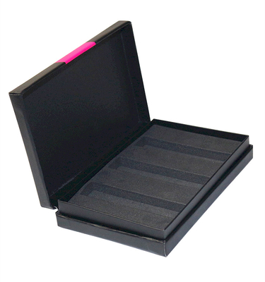 Buen precio Cosméticos negros y caja de empaquetado del regalo de papel rosado para las botellas cosméticas en línea